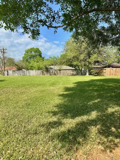 1310 Idaho St, Baytown, TX 77520