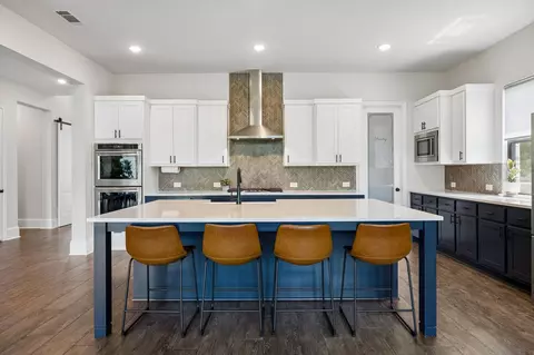 Kitchen - 10102 S Goshawk Trl, Conroe, TX 77385 photo 1 of 2