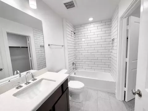 Bath - 27907 Spring Falls Ct, Spring, TX 77386 photo 3 of 3