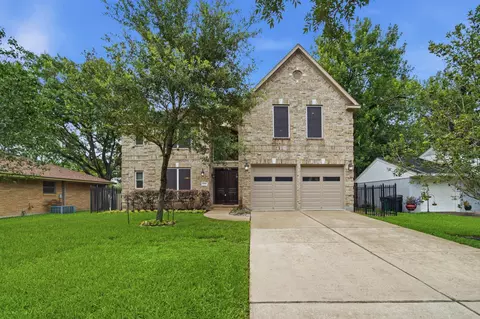 11211 Greenwillow St, Houston, TX 77035