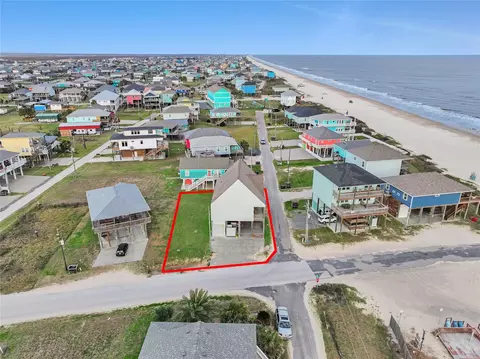 816 S Crystal Beach Rd, Crystal Beach, TX 77650