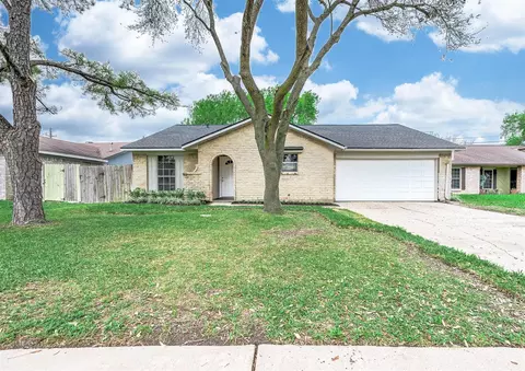 3610 Brier Gardens Dr, Houston, TX 77082