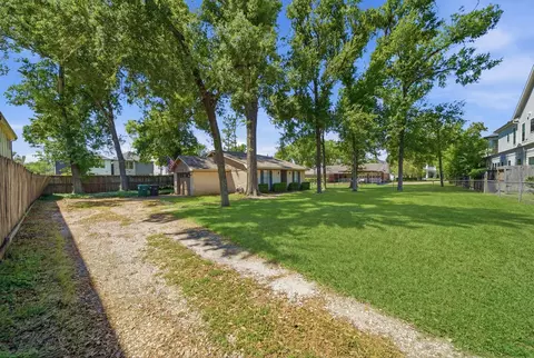 1501 Early Ln, Houston, TX 77055