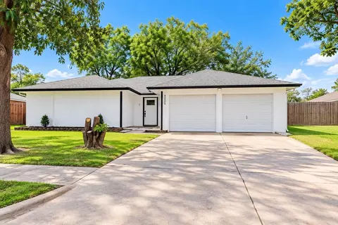 9206 Beckenham Dr, Houston, TX 77099