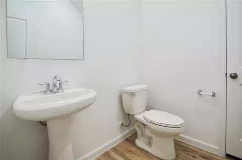 Bath - 665 Royal Arch Dr, Conroe, TX 77304 photo 5 of 5