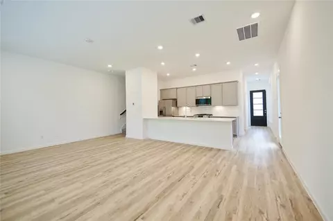 Living - 665 Royal Arch Dr, Conroe, TX 77304 photo 1 of 5