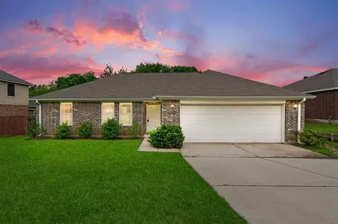 12502 Hackberry Dr, Willis, TX 77318 photo 1