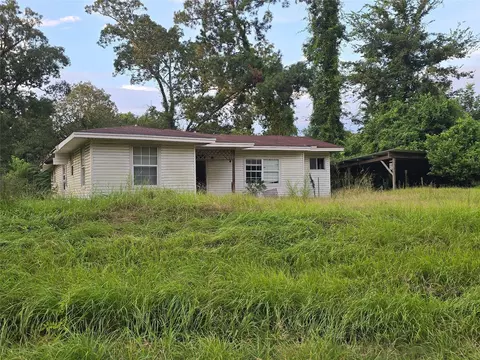 300 Fm 1632, Doucette, TX 75979