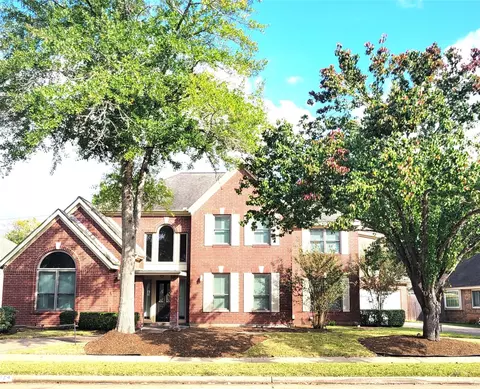 2214 Old South Dr, Richmond, TX 77406