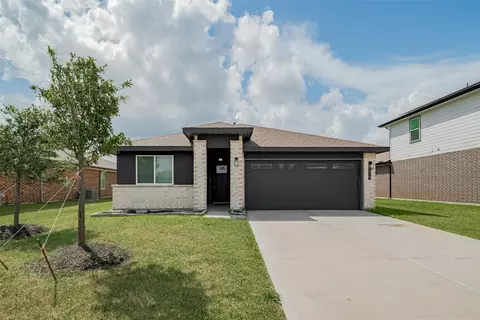 14519 Sweet Water Dr, Baytown, TX 77523