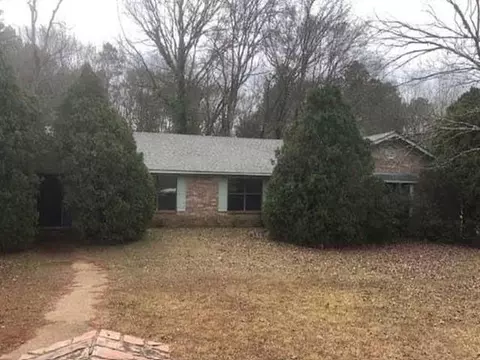 116 Fisher Dr, Marshall, TX 75670