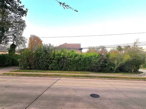 851 Jaquet Dr, Bellaire, TX 77401