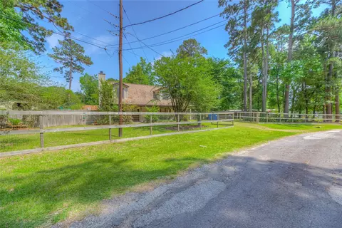 Exterior - 647 Moose Dr, Onalaska, TX 77360 photo 8 of 8