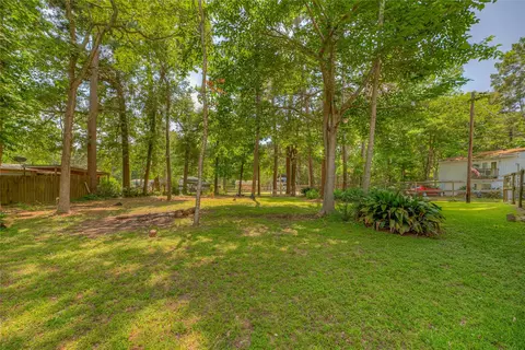 Exterior - 647 Moose Dr, Onalaska, TX 77360 photo 2 of 8