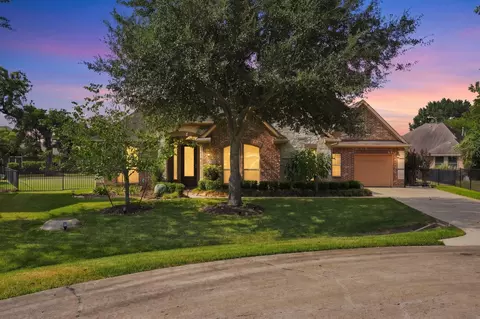 33107 Whickham Cir, Weston Lakes, TX 77441