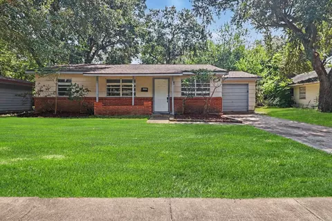5131 Kelling St, Houston, TX 77045