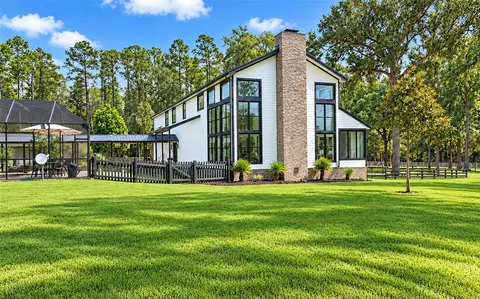 7391 Fm 1725 Rd, Cleveland, TX 77328