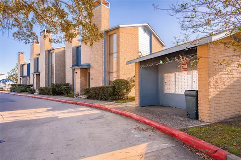 10001 Westpark Dr #86, Houston, TX 77042