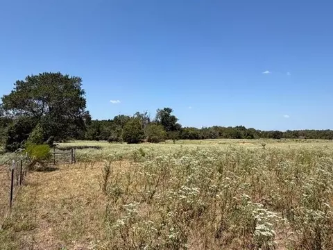 2 Ac Acr 2604, Tennessee Colony, TX 75861