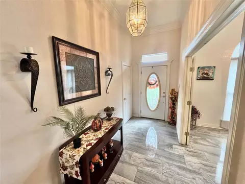 Entry Way - 150 Cornelia Ln, Angleton, TX 77515 photo 4 of 5