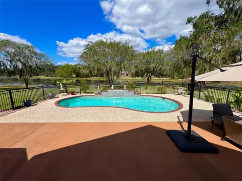 Exterior - 150 Cornelia Ln, Angleton, TX 77515 photo 8 of 13