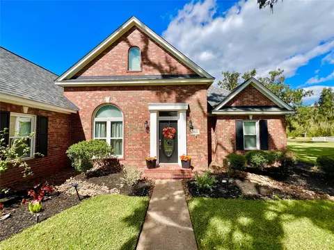 Exterior - 150 Cornelia Ln, Angleton, TX 77515 photo 3 of 13