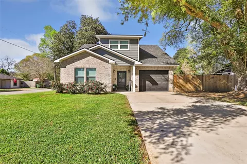 2201 Maple Ave, Liberty, TX 77575