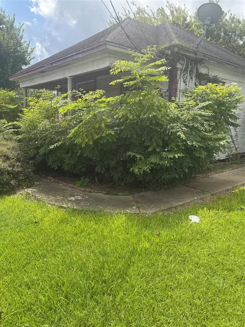 1439 Interstate 10 E, Beaumont, TX 77701