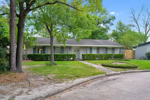 3019 Rockarbor Dr, Houston, TX 77063