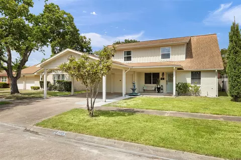 Exterior - 2603 Grape Ln, Pasadena, TX 77502 photo 7 of 10