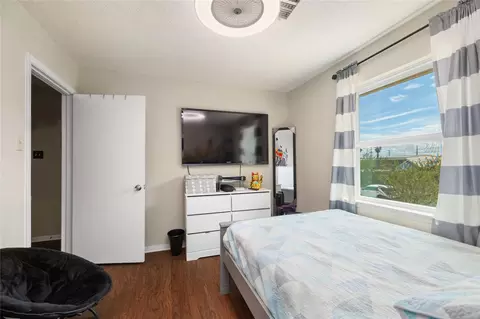 Bedroom - 2603 Grape Ln, Pasadena, TX 77502 photo 5 of 6
