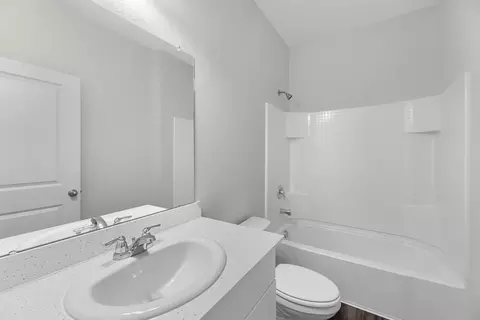Bath - 18692 Shauna Danielle Dr, New Caney, TX 77357 photo 2 of 2