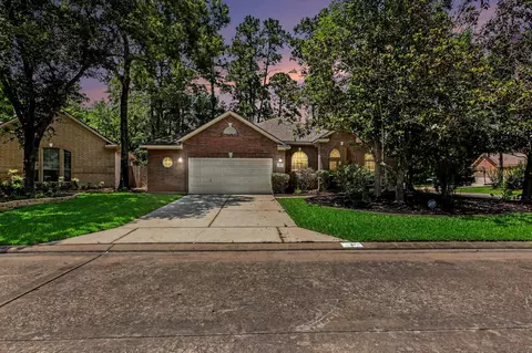 2 Troll Woods Ct, The Woodlands, TX 77384