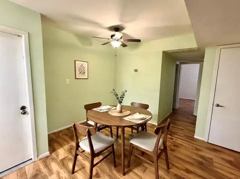 8431 Hearth Unit 24 Dr, Houston, TX 77054