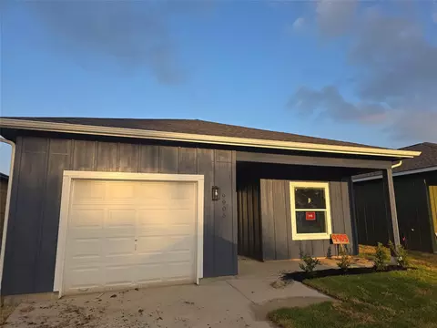 9905 Dipping Brook St, Houston, TX 77076