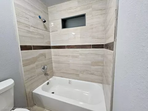 Bath - 2129 Raspberry Ln, Pasadena, TX 77502 photo 7 of 8
