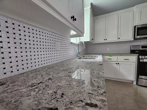Kitchen - 2129 Raspberry Ln, Pasadena, TX 77502 photo 1 of 2