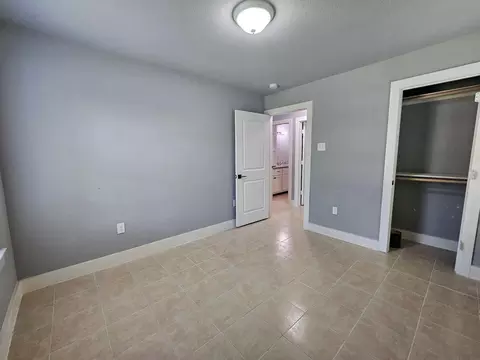 Bedroom - 2129 Raspberry Ln, Pasadena, TX 77502 photo 5 of 8