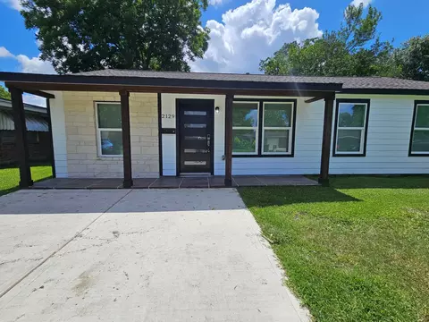 Exterior - 2129 Raspberry Ln, Pasadena, TX 77502 photo 5 of 11