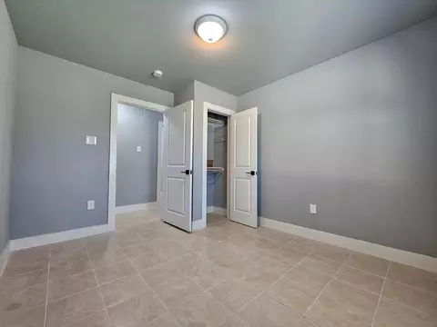 Bedroom - 2129 Raspberry Ln, Pasadena, TX 77502 photo 2 of 8