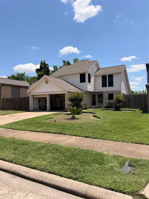 8518 Scenic Green Dr, Houston, TX 77088