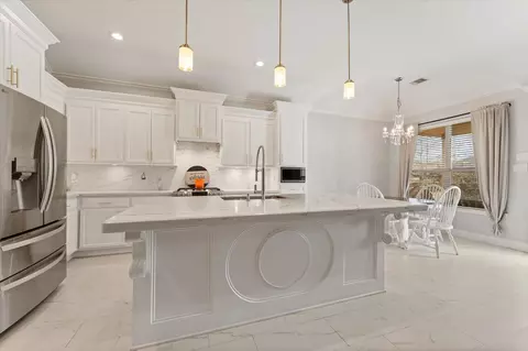Kitchen - 1706 Elmside Ct, Conroe, TX 77301 photo 4 of 5