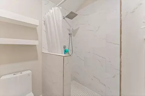 Bath - 1706 Elmside Ct, Conroe, TX 77301 photo 5 of 6