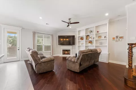 Living - 1706 Elmside Ct, Conroe, TX 77301 photo 2 of 3