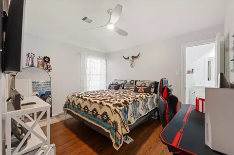 Bedroom - 1706 Elmside Ct, Conroe, TX 77301 photo 5 of 5