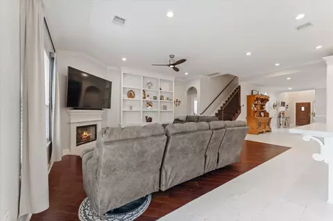 Living - 1706 Elmside Ct, Conroe, TX 77301 photo 1 of 3