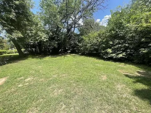 530 E Cherry St, Paris, TX 75460 photo 1