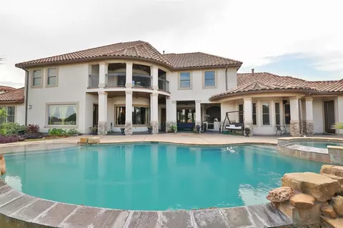 Exterior - 22 Post Shadow Estate Dr, Spring, TX 77389 photo 8 of 8