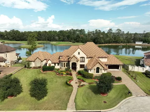 22 Post Shadow Estate Dr, Spring, TX 77389