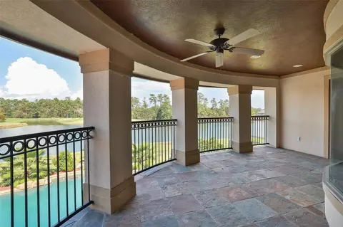 Exterior - 22 Post Shadow Estate Dr, Spring, TX 77389 photo 5 of 8
